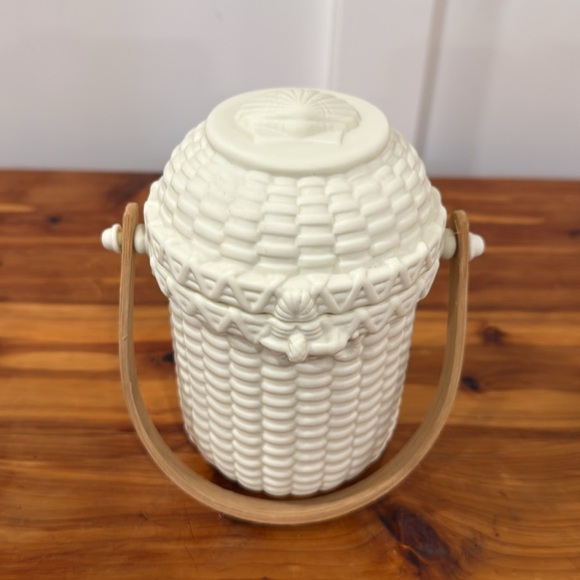NEW PartyLite Nantucket Basket Bisque Porcelain Candle Holder - Picture 4 of 8